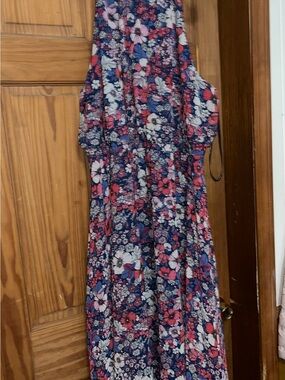 Floral Sleeveless Maxi Dress in Navy, Pink & White